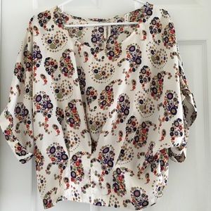 Willow & Clay cropped blouse medium